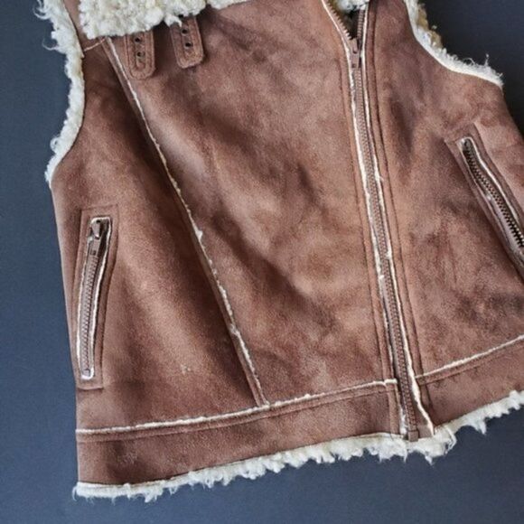 ⚘Steve Madden Faux Leather Vest - Picture 4 of 8